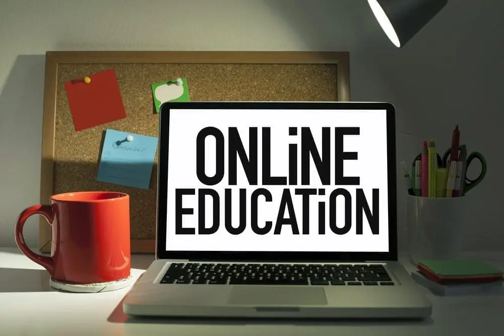 In-Person ACLS Certification Courses vs Online | Project Heartbet