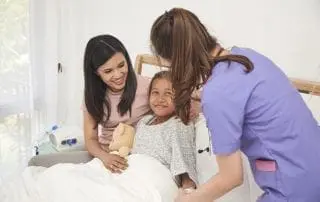 familly-with-patient-in-room-er-code